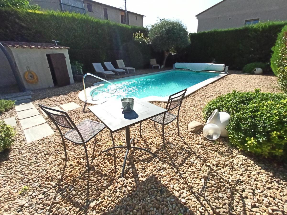 Appartement Grand Confort A Deux Pas Du Centre Ville LʼIsle-sur-la-Sorgue Екстериор снимка